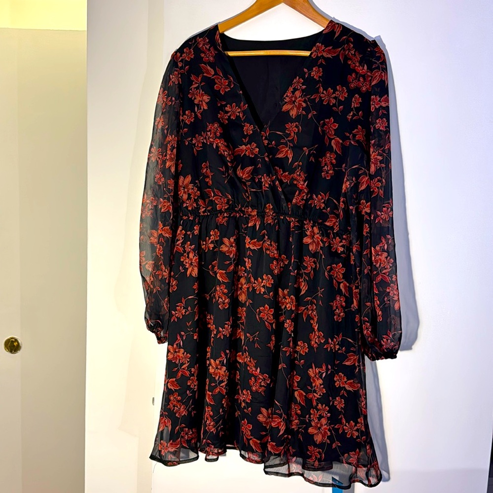 Brand new cute floral dress 🌹